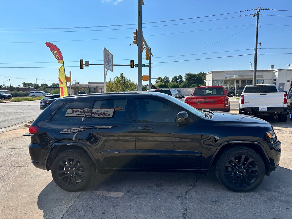 2019 Jeep Grand Cherokee Image 4
