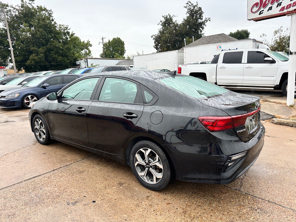 2021 Kia Forte Image 7