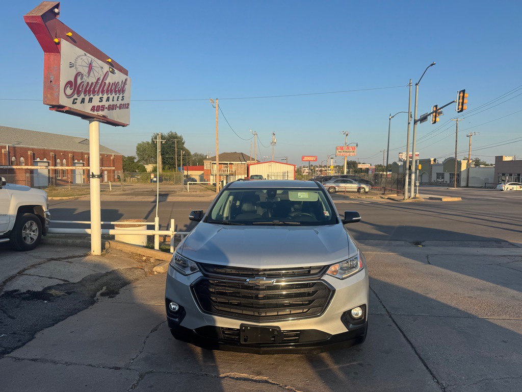 2018 Chevrolet Traverse Image 2