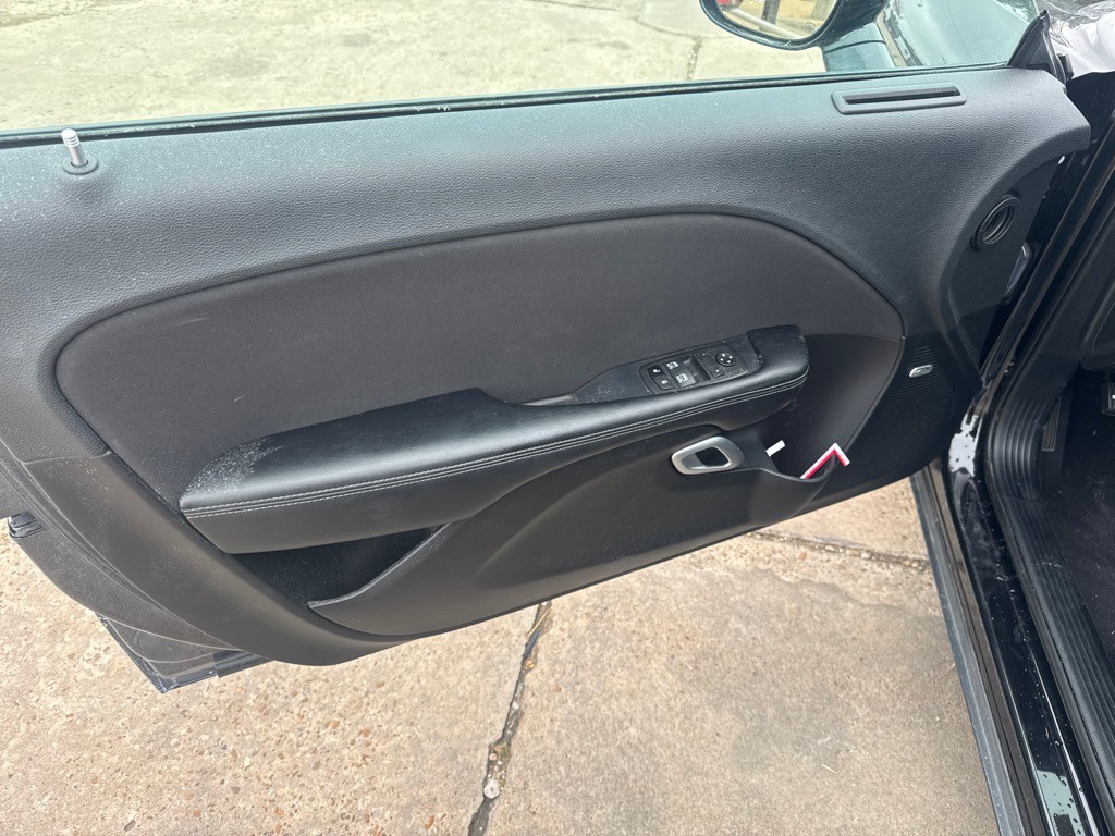 2021 Dodge Challenger Image 8