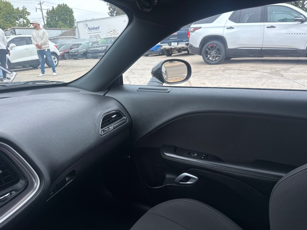 2021 Dodge Challenger Image 12