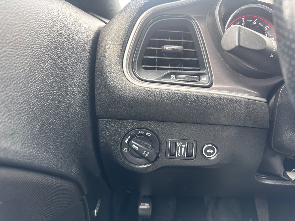 2021 Dodge Challenger Image 13