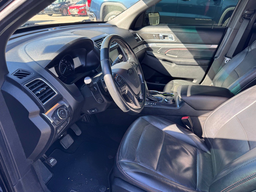 2016 Ford Explorer Image 10