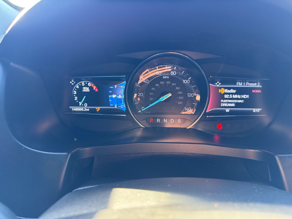 2016 Ford Explorer Image 21