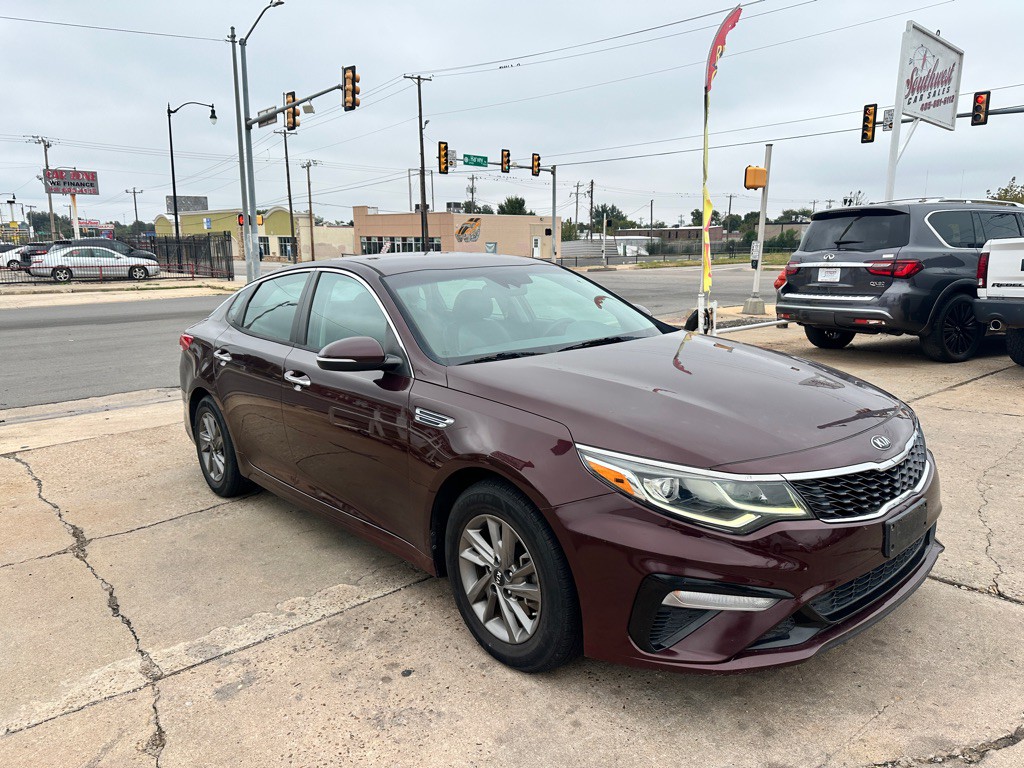 2020 Kia Optima Image 3