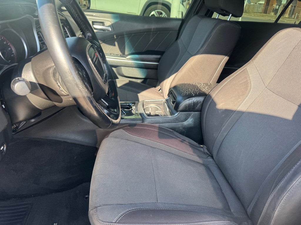 2015 Dodge Charger Image 8