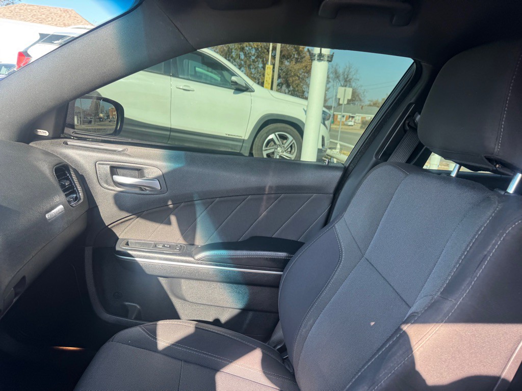 2015 Dodge Charger Image 11