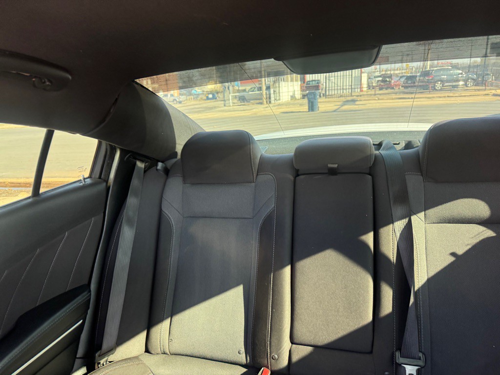 2015 Dodge Charger Image 12