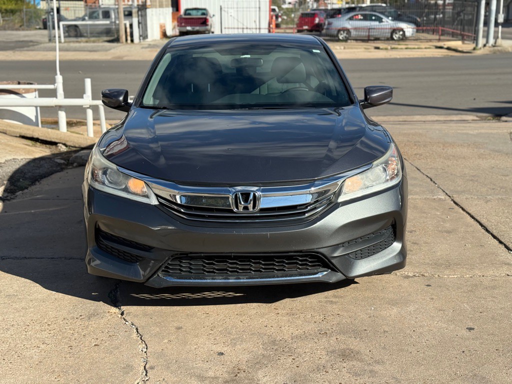 2017 Honda Accord Image 2