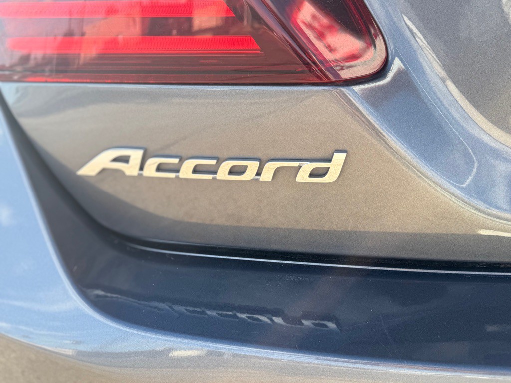 2017 Honda Accord Image 10