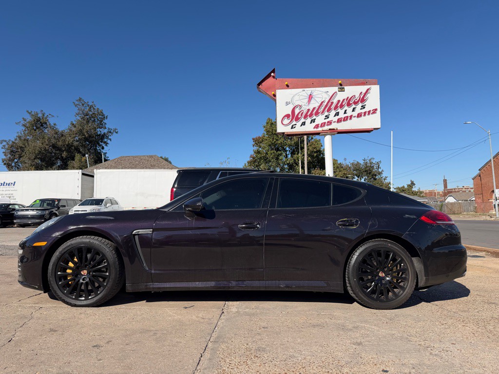 2014 Porsche Panamera Image 2