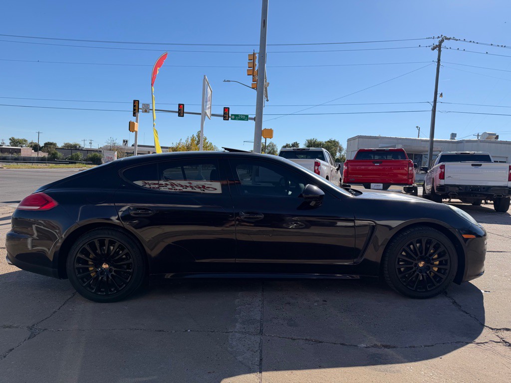 2014 Porsche Panamera Image 8