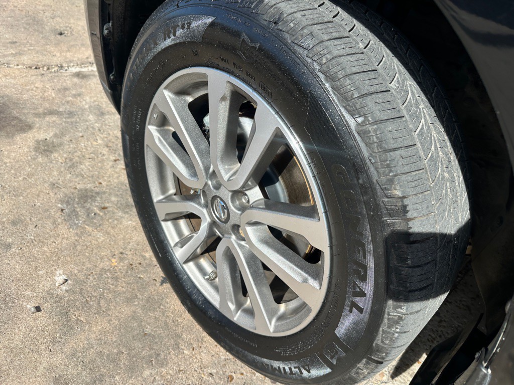 2014 Nissan Pathfinder Image 9