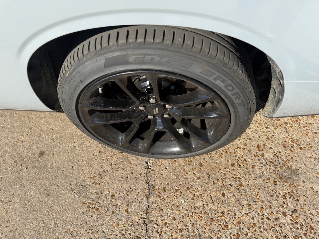 2022 Dodge Challenger Image 9