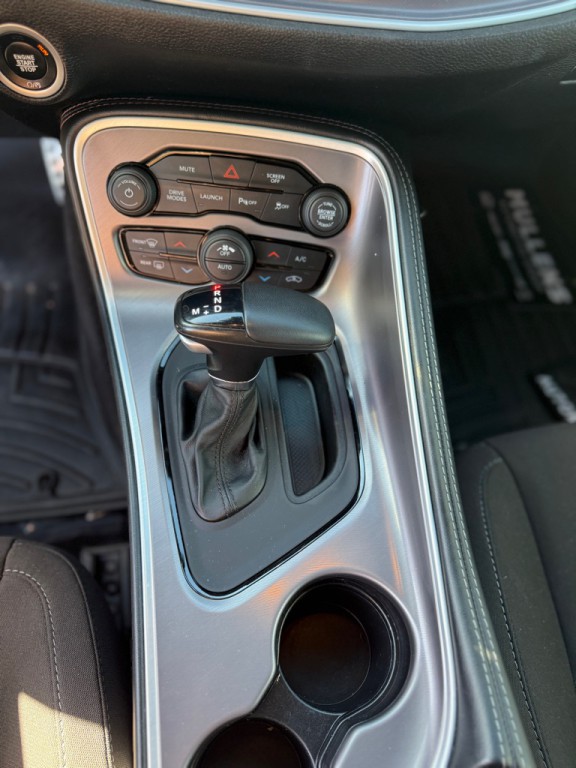 2022 Dodge Challenger Image 16