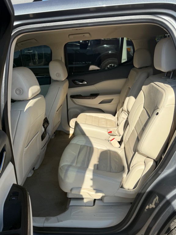 2022 GMC Acadia Image 12