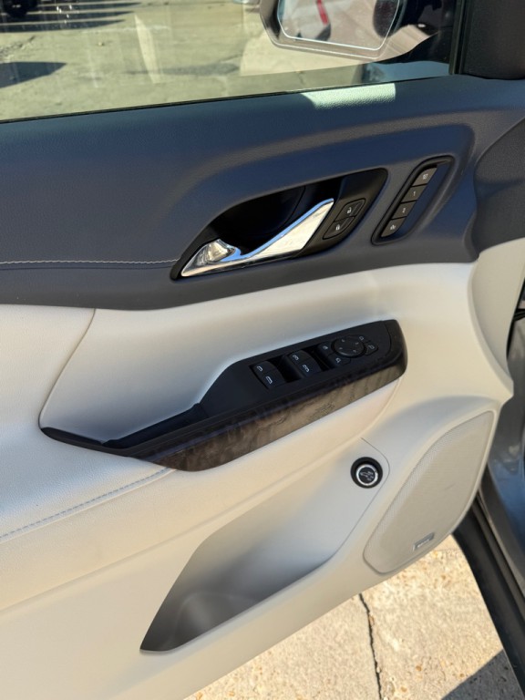 2022 GMC Acadia Image 14