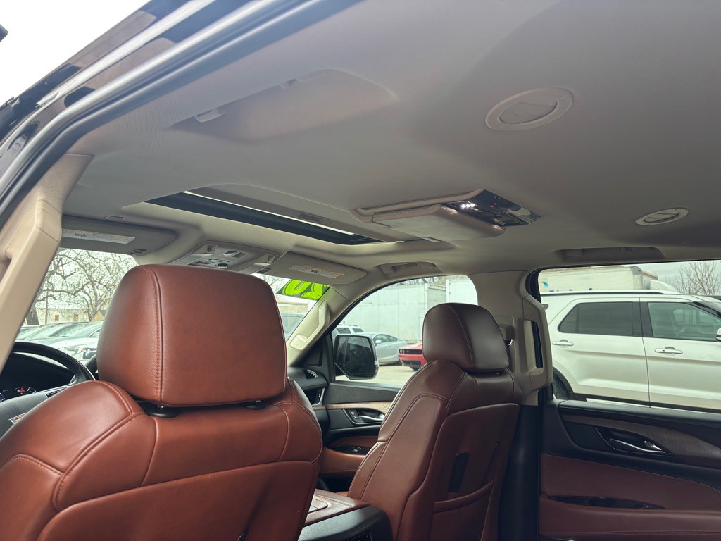 2020 Cadillac Escalade Image 9