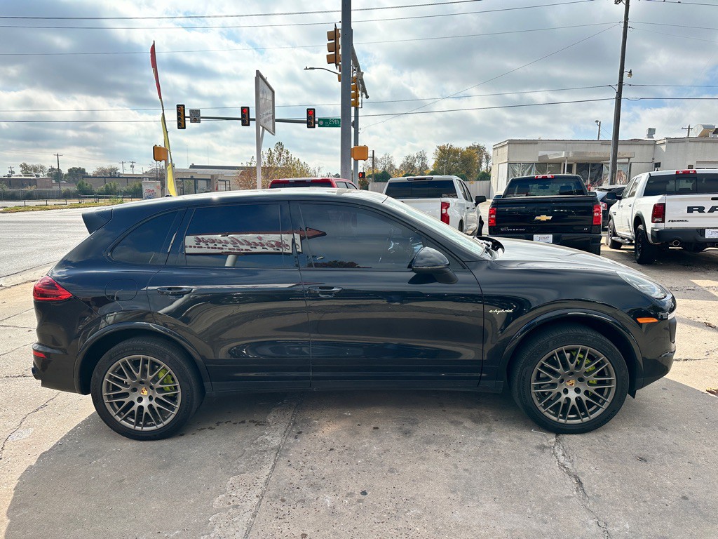 2018 Porsche Cayenne Image 4
