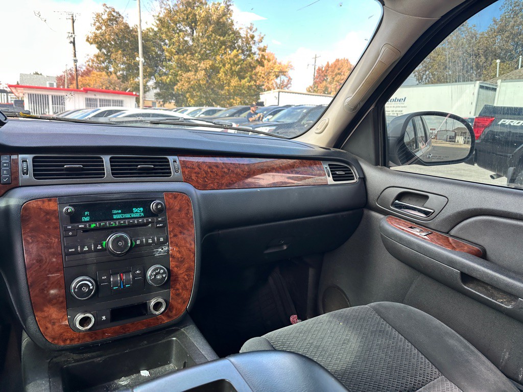 2007 Chevrolet Tahoe Image 13