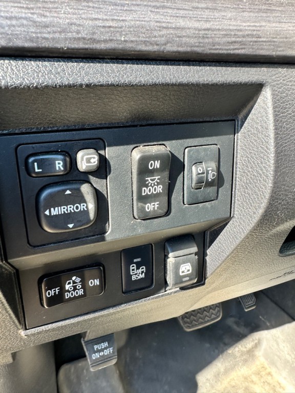 2014 Toyota Tundra Image 17