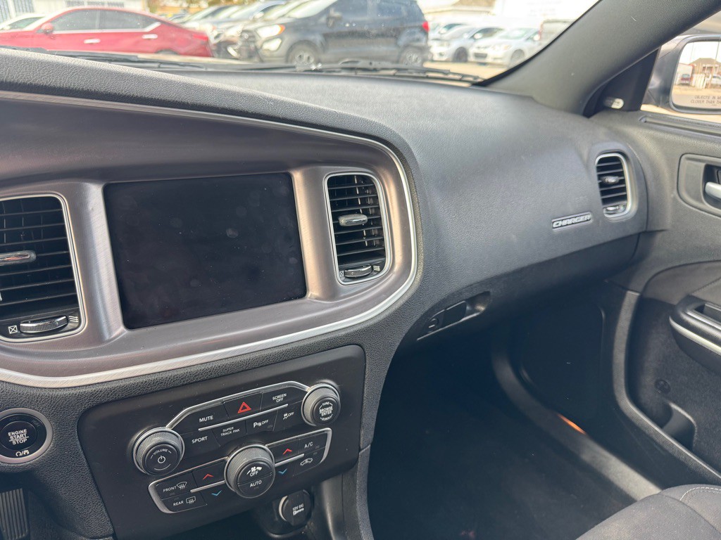 2022 Dodge Charger Image 12