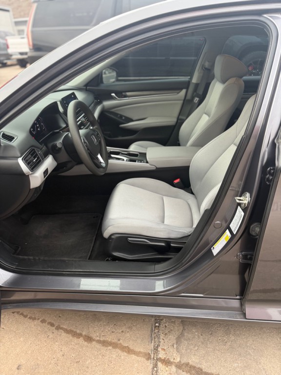 2019 Honda Accord Image 8