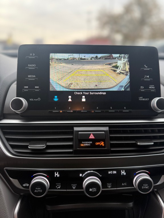 2019 Honda Accord Image 12