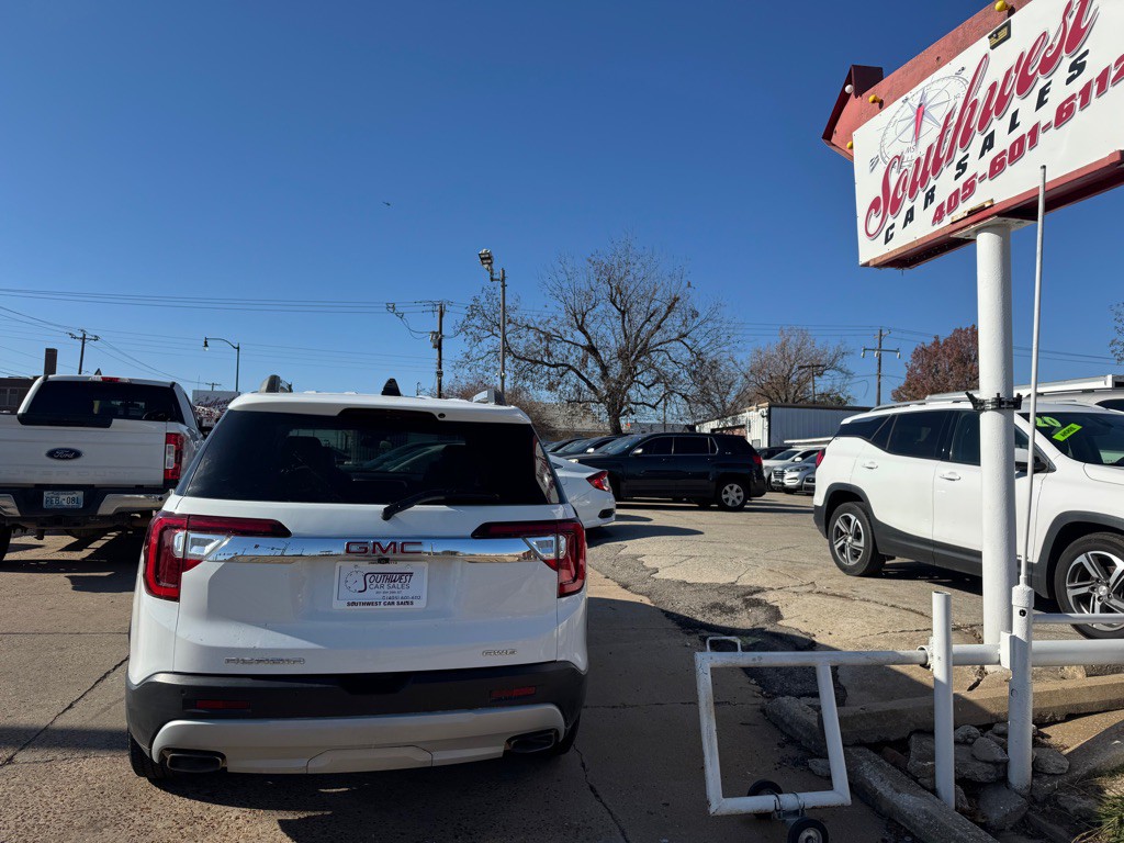 2020 GMC Acadia Image 4