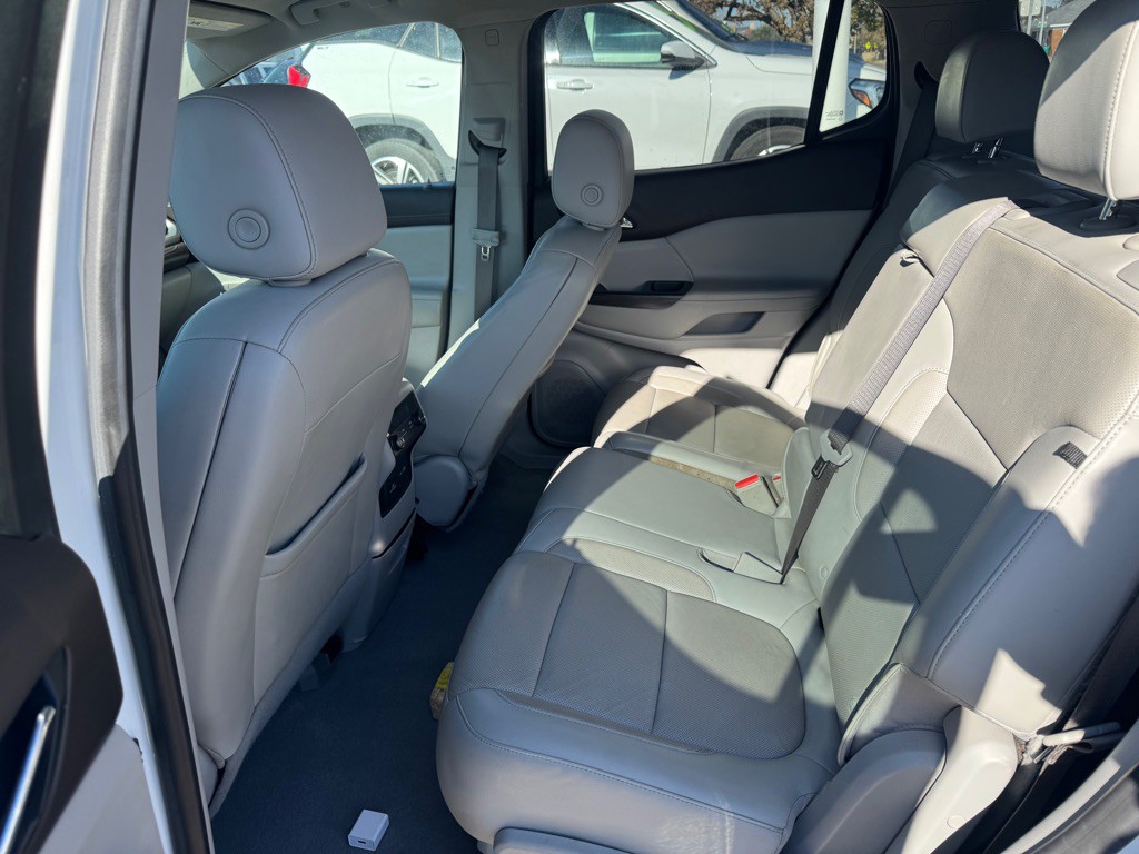 2020 GMC Acadia Image 7