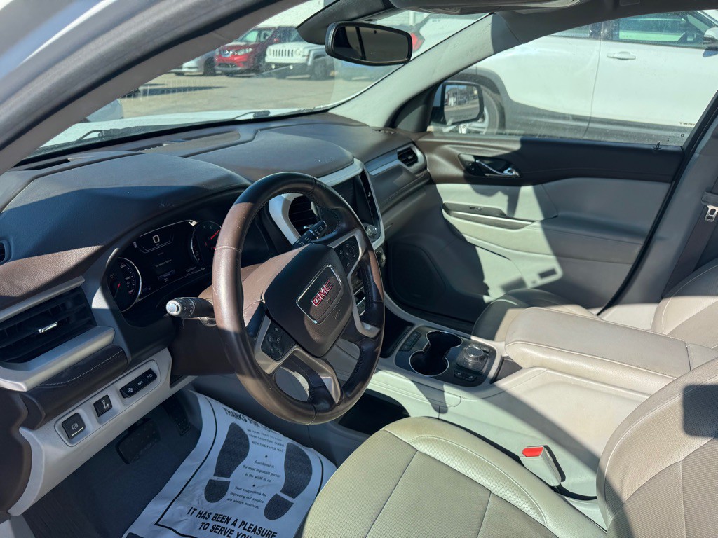 2020 GMC Acadia Image 10