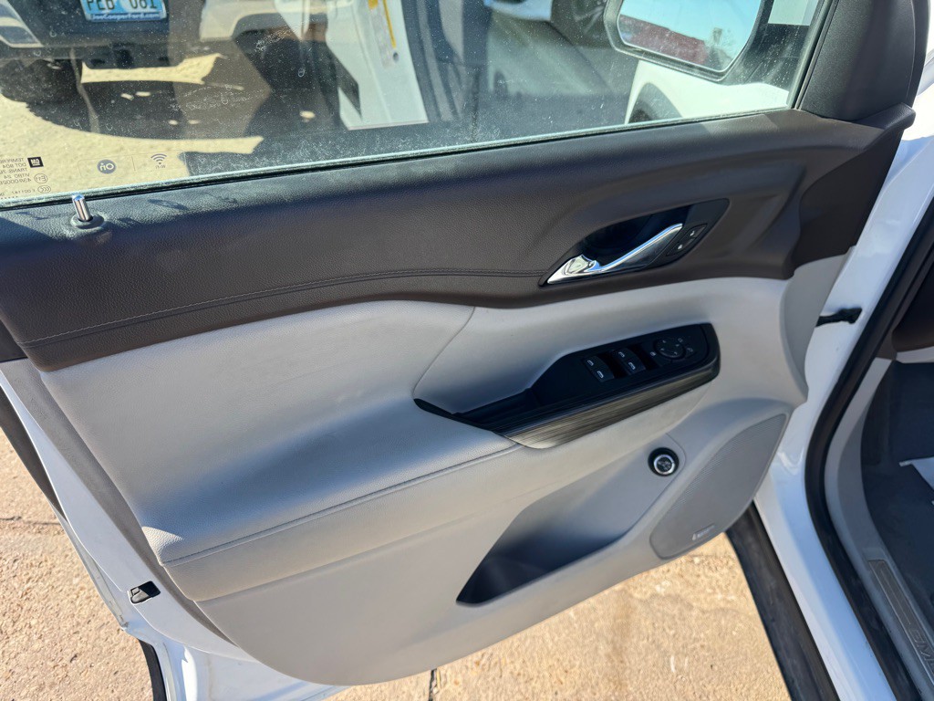 2020 GMC Acadia Image 11