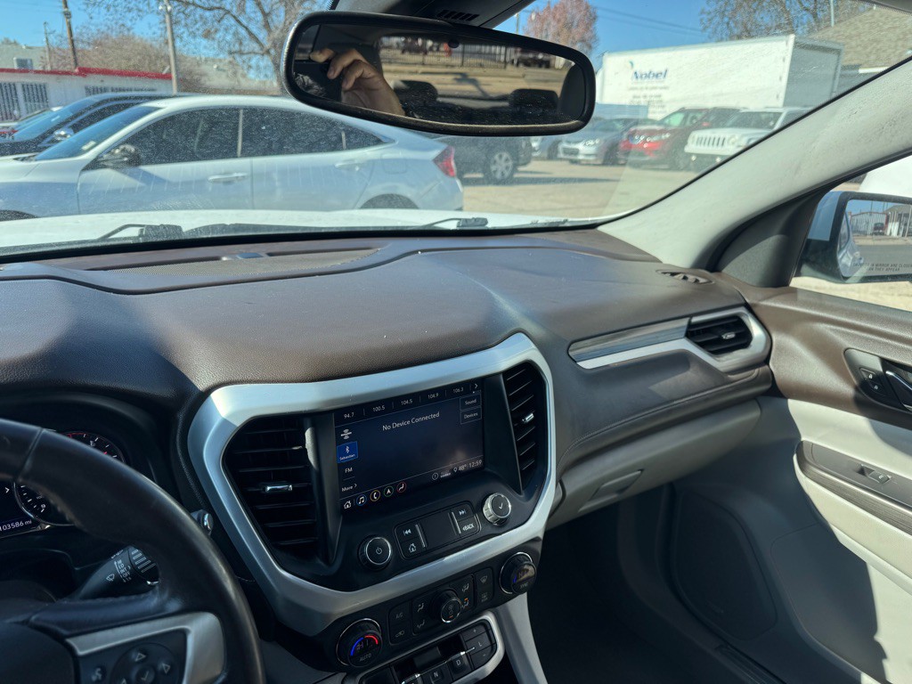 2020 GMC Acadia Image 17