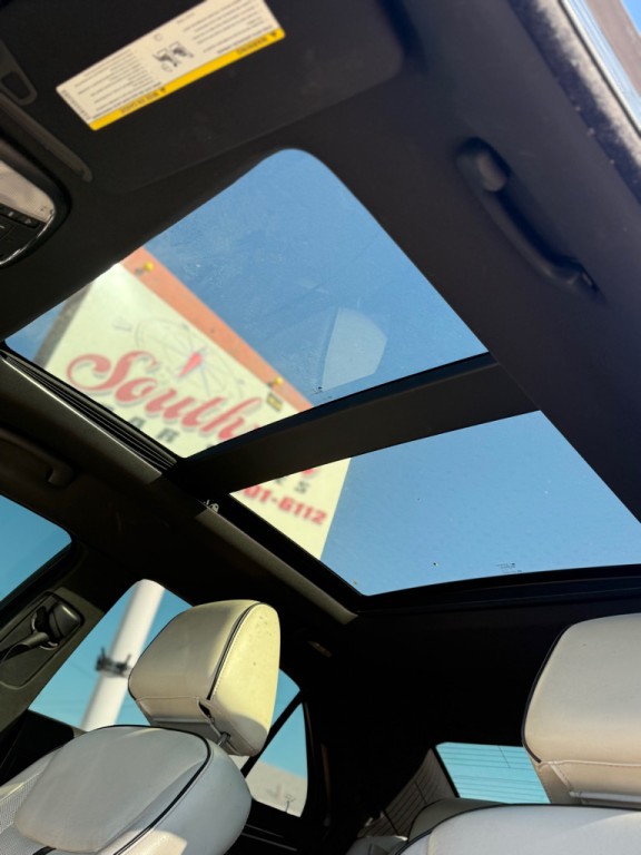 2013 Chrysler 300 Image 18