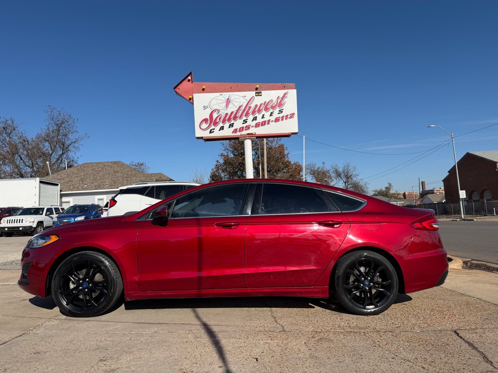 2019 Ford Fusion Image 2