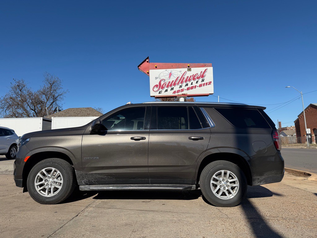 2021 Chevrolet Tahoe Image 2