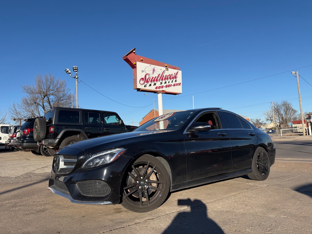 2015 Mercedes-Benz C-Class Image 1