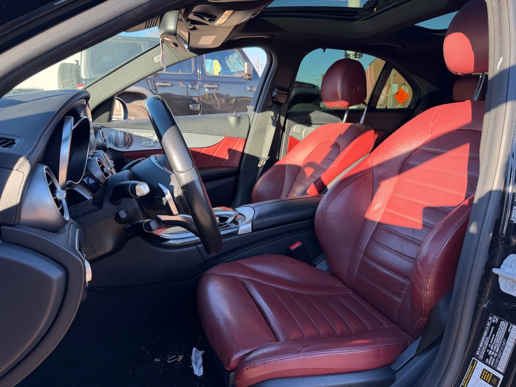 2015 Mercedes-Benz C-Class Image 9