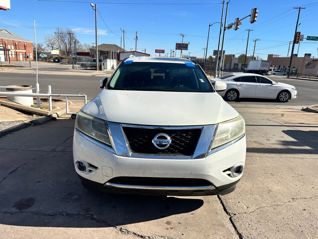 2013 Nissan Pathfinder Image 2