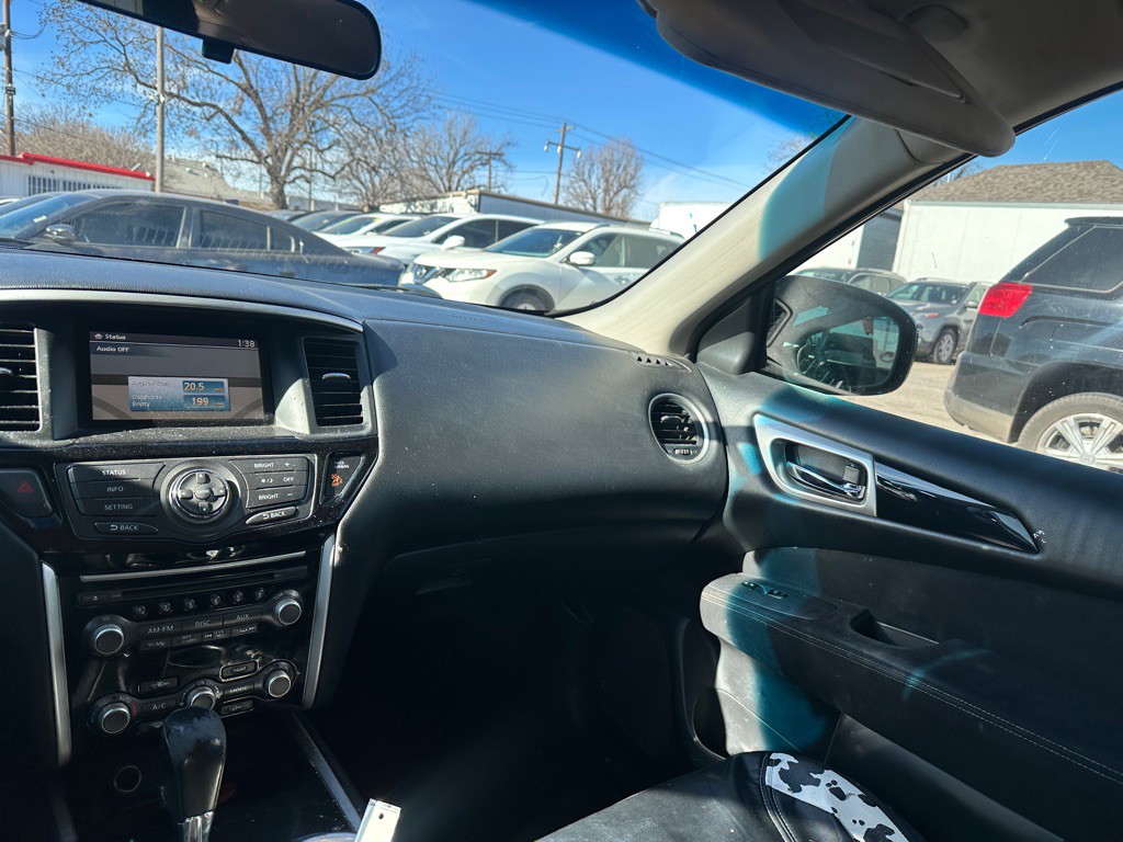 2013 Nissan Pathfinder Image 12