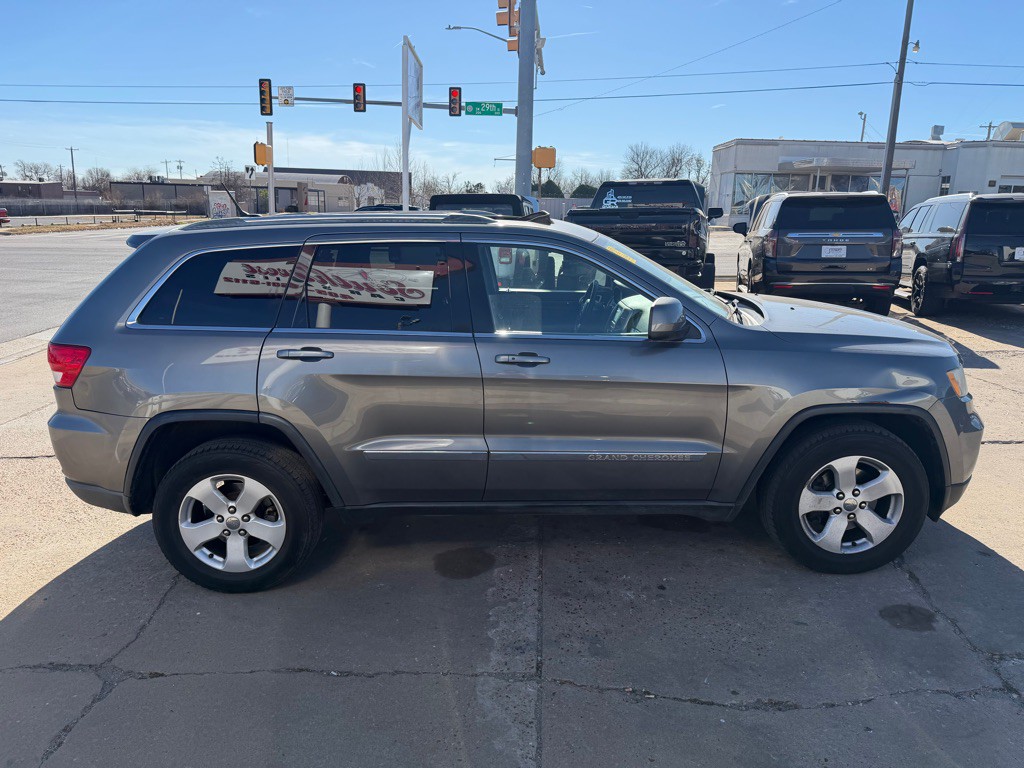 2012 Jeep Grand Cherokee Image 8