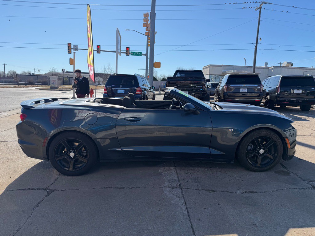 2023 Chevrolet Camaro Image 6
