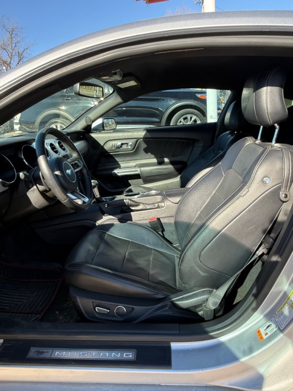 2017 Ford Mustang Image 11