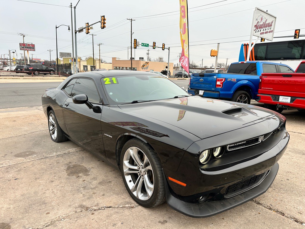 2021 Dodge Challenger Image 3