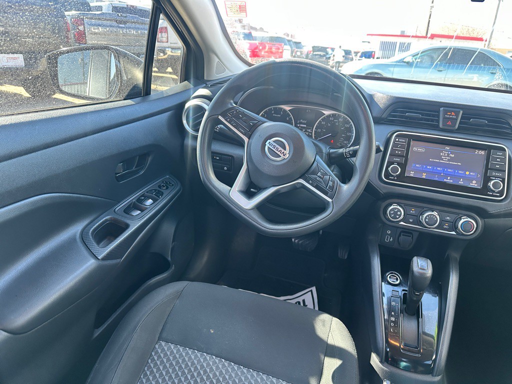 2021 Nissan Versa Image 10