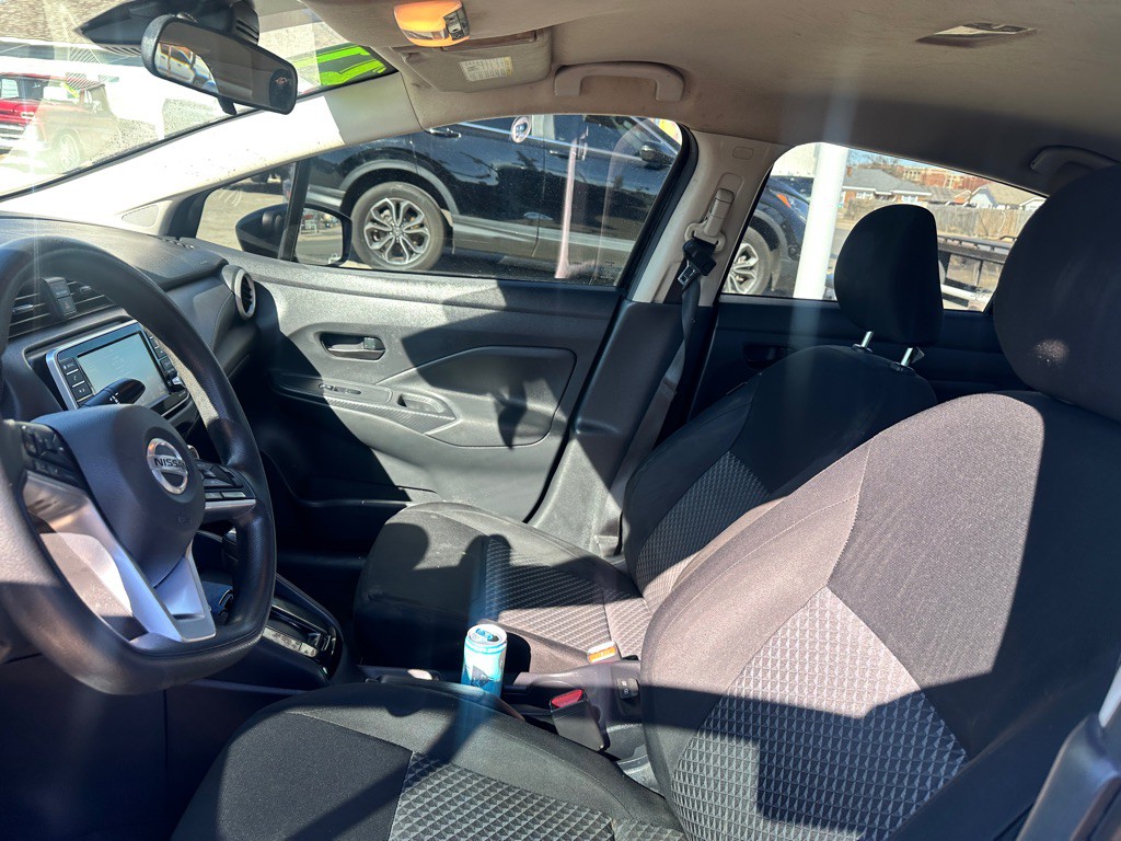 2021 Nissan Versa Image 13