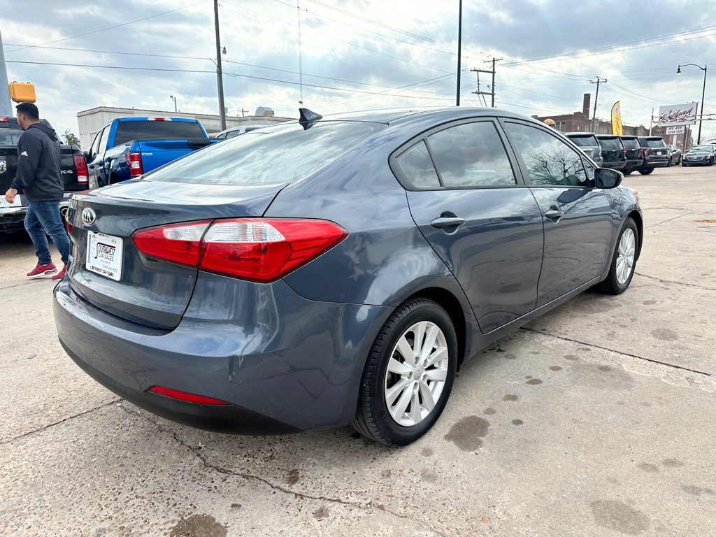 2016 Kia Forte Image 5