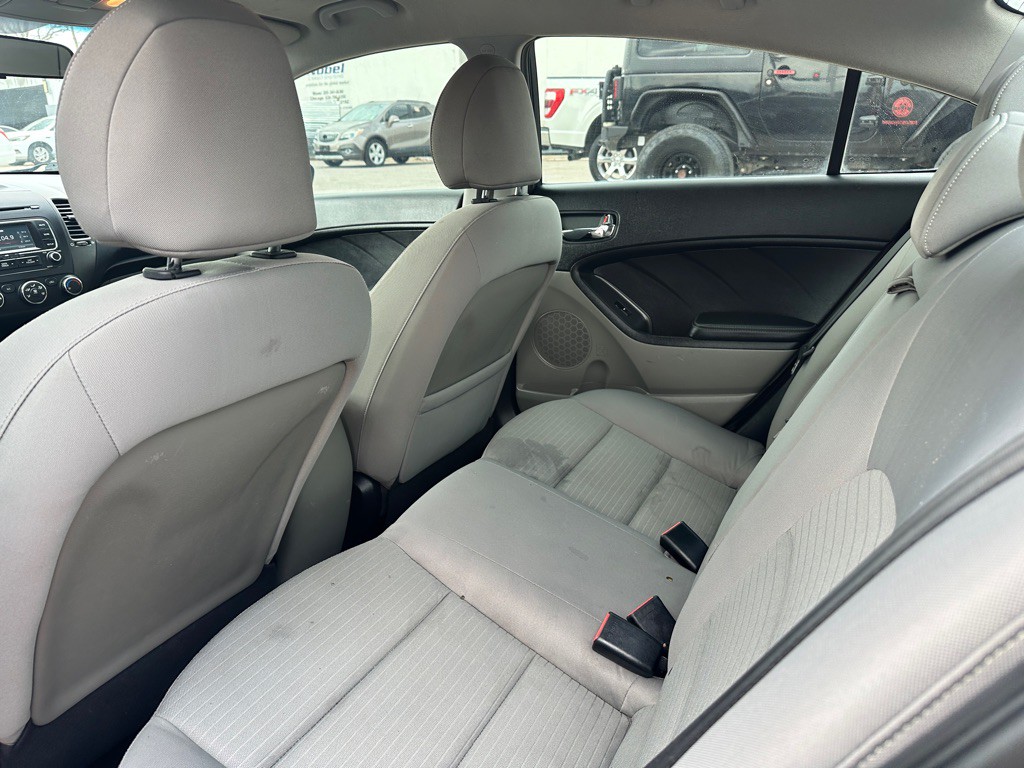 2016 Kia Forte Image 8