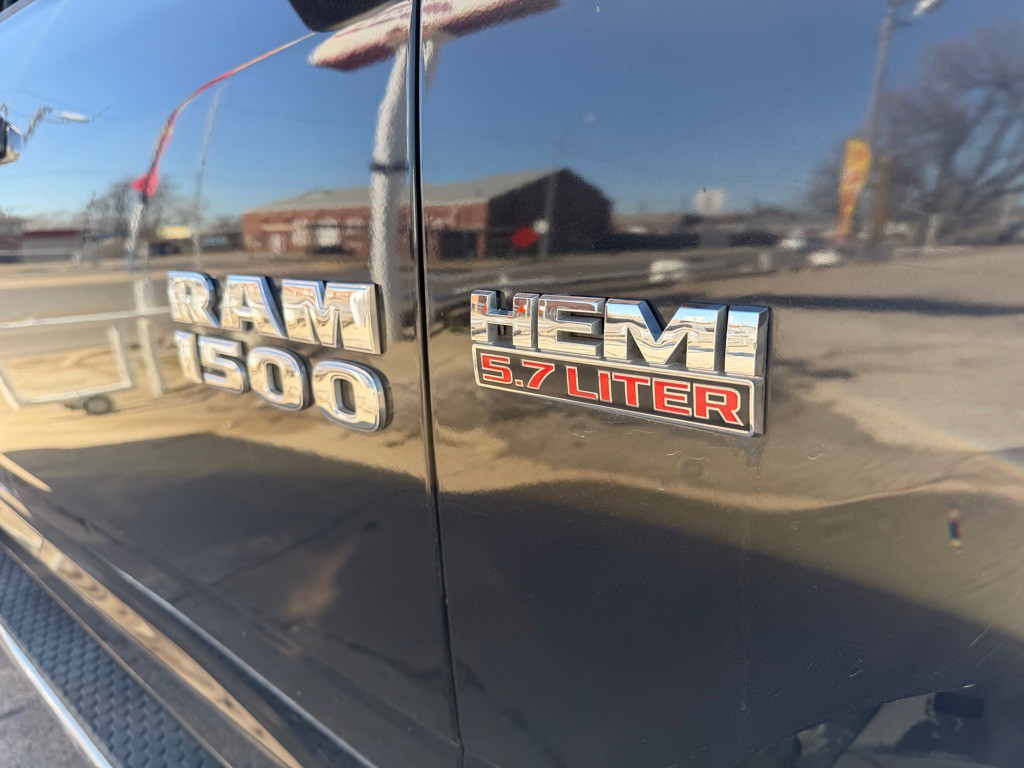 2017 RAM 1500 Image 7