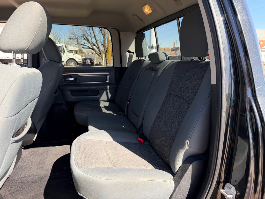 2017 RAM 1500 Image 11